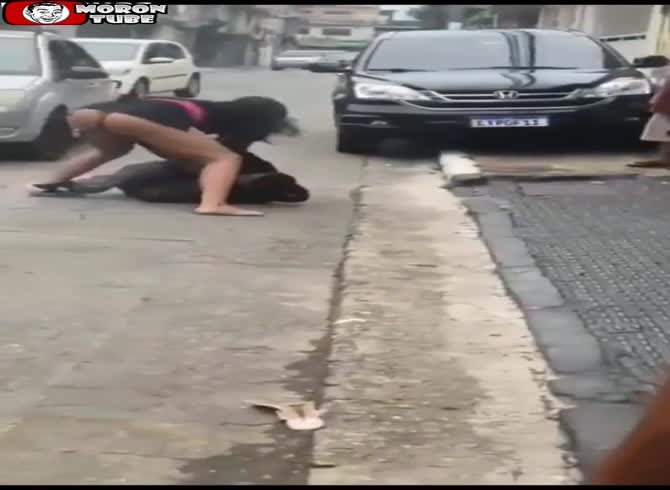 Video :The incorrect woman was attacked by this robber!